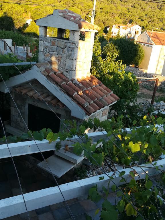 Apartment Neno - Terrace & Parking Veli Losinj Exterior photo