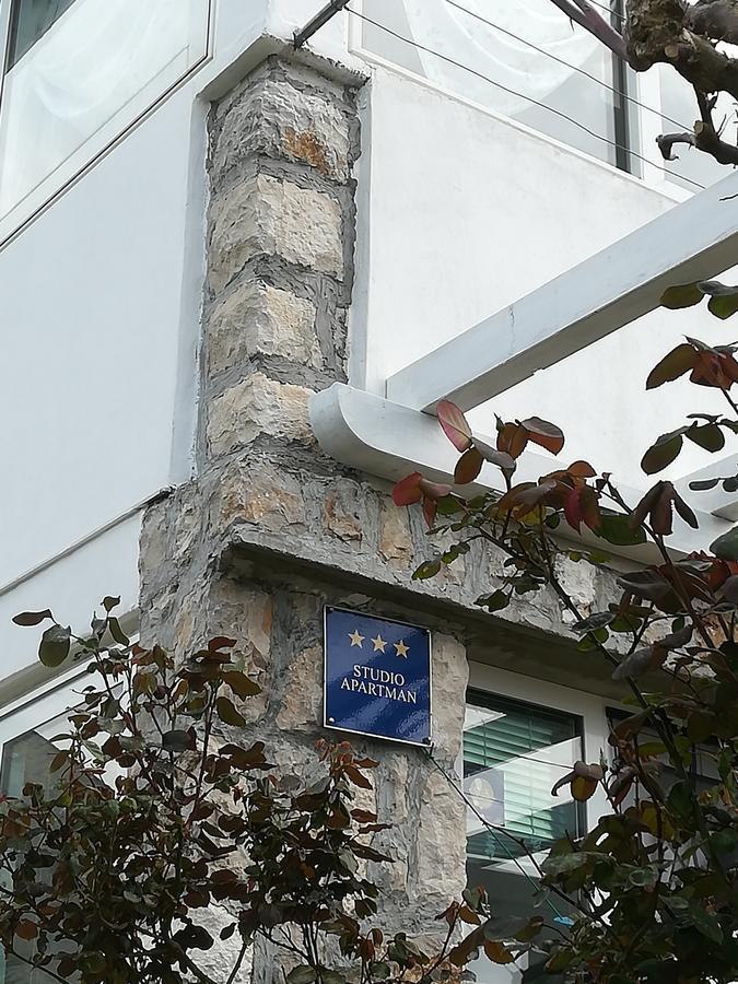 Apartment Neno - Terrace & Parking Veli Losinj Exterior photo