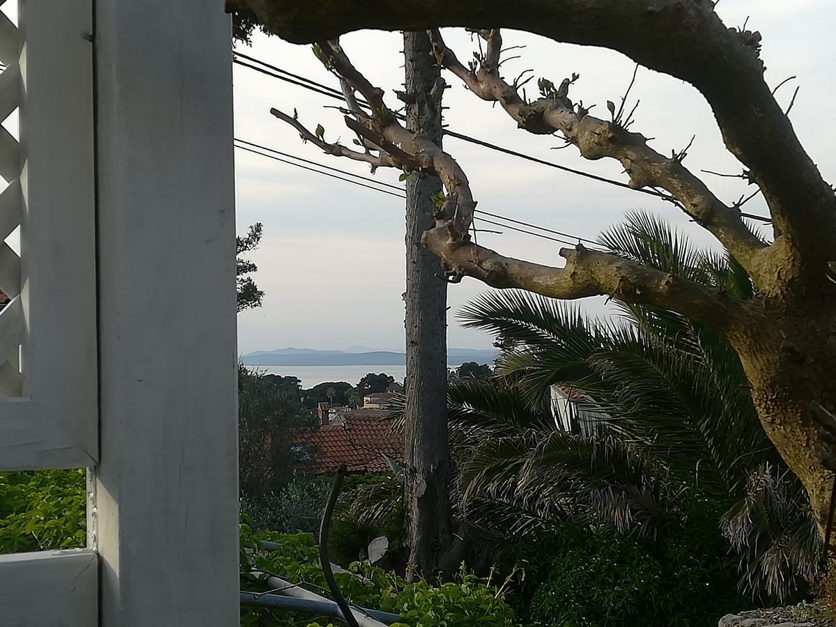 Apartment Neno - Terrace & Parking Veli Losinj Exterior photo